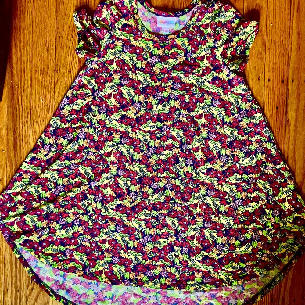 🍁LulaRoe Beautiful flowers kids Hi-lo dress 8